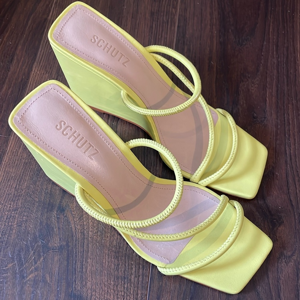 Never worn Schutz wedges